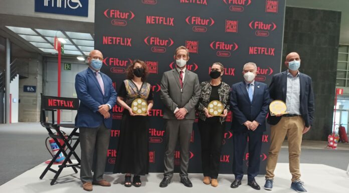 fitur premios the crown