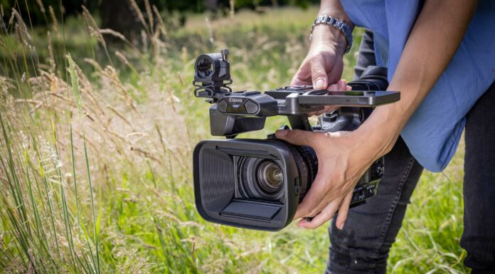 Canon facilita la producción audiovisual de alta gama con la videocámara 4K profesional XF605 y el objetivo zoom BCTV 10×16 KAS S 8K