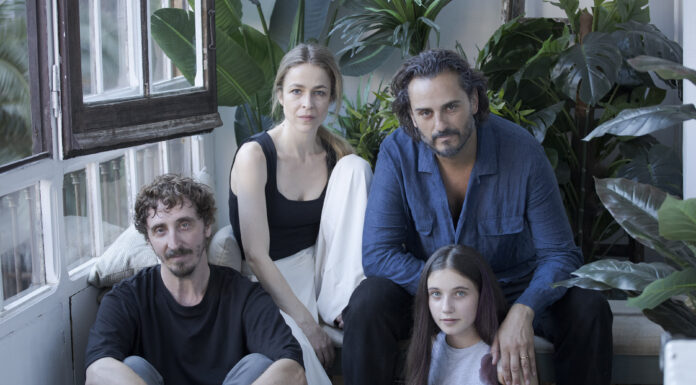 Se rueda en Barcelona ‘Asombrosa Elisa’, ópera prima de Sadrac González-Perellón, producida por La Charito Films