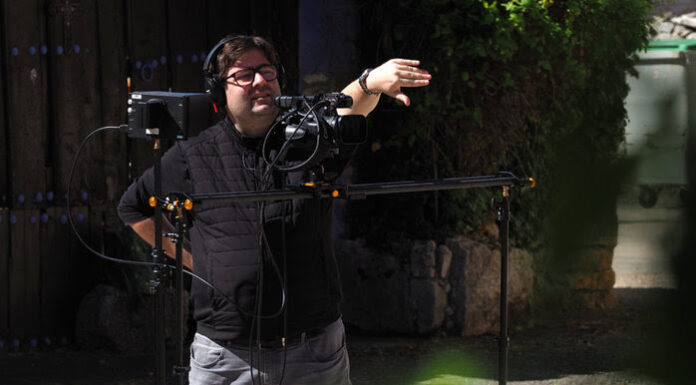 Richard Zubelzu rueda el documental ‘La batalla del viento’