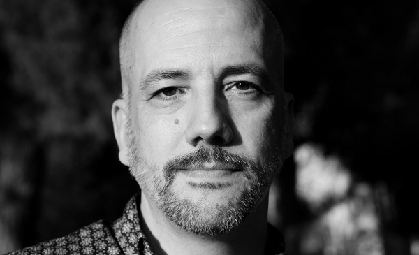 Brutal Media adaptará ‘Insomnio’, primera novela en solitario del guionista Daniel Martín Serrano