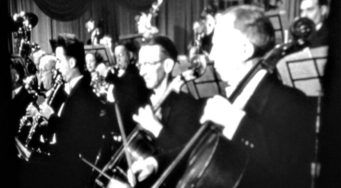 The Toronto Symphony Orchestra conducting Tchaikovsky