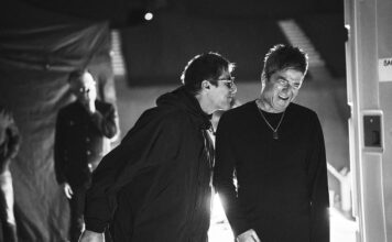 Oasis DON’T LOOK BACK IN ANGER