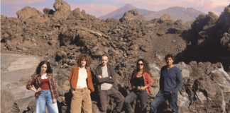 Netflix y Atípica preparan la adaptación de ‘El susurro del fuego’, de Javier del Castillo Susurro del fuego